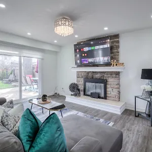 Luxury 5br In Scarborough Villa