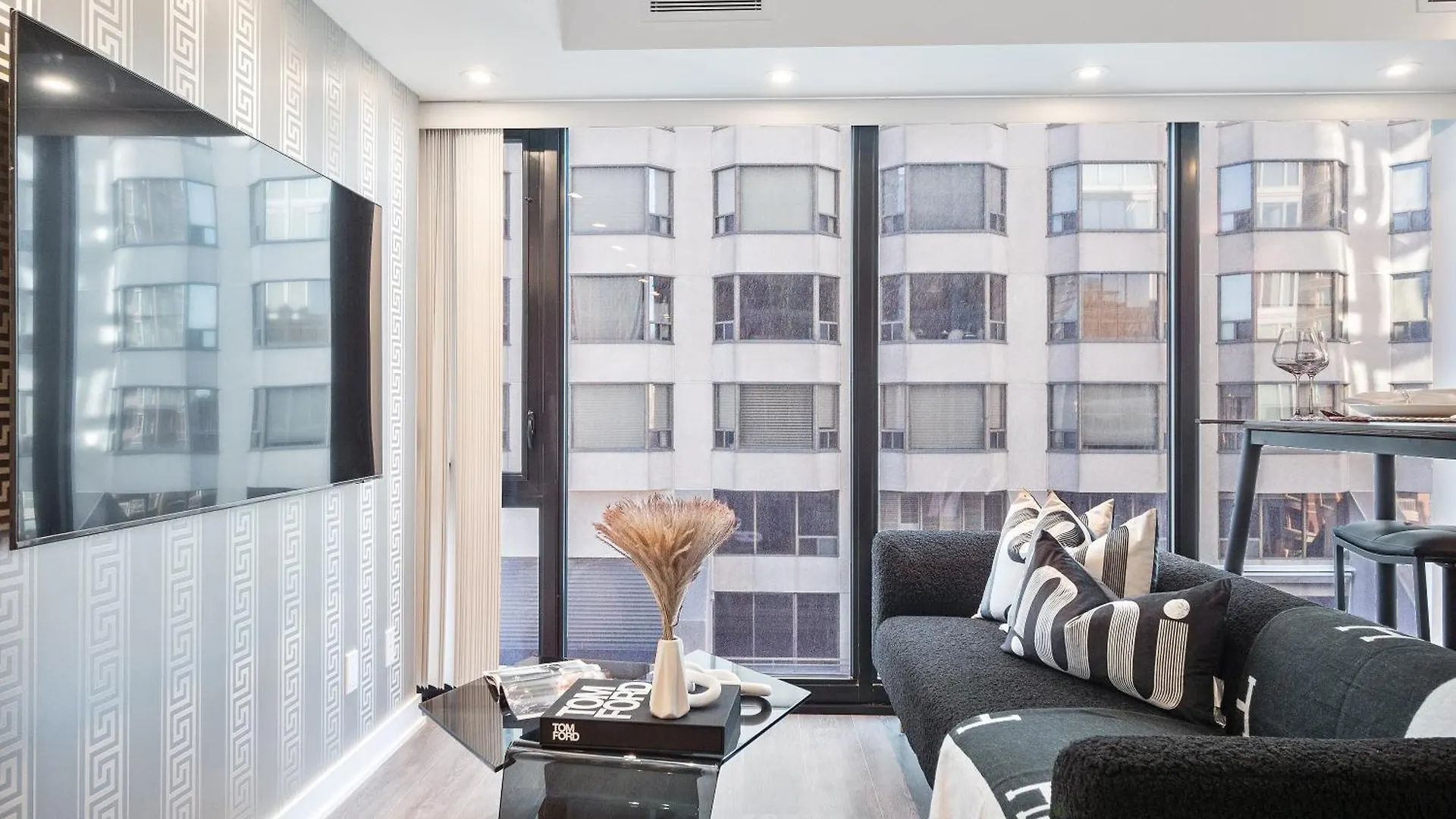 Yorkville Plaza Suites - Pool & Hot Tub Toronto 0*,